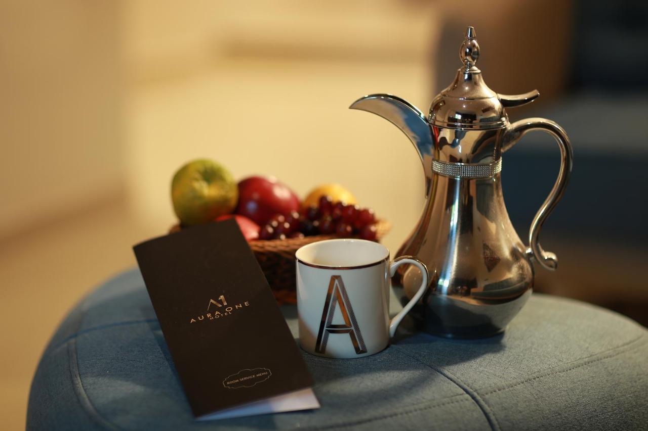 Aura One Hotel Kochi Екстериор снимка