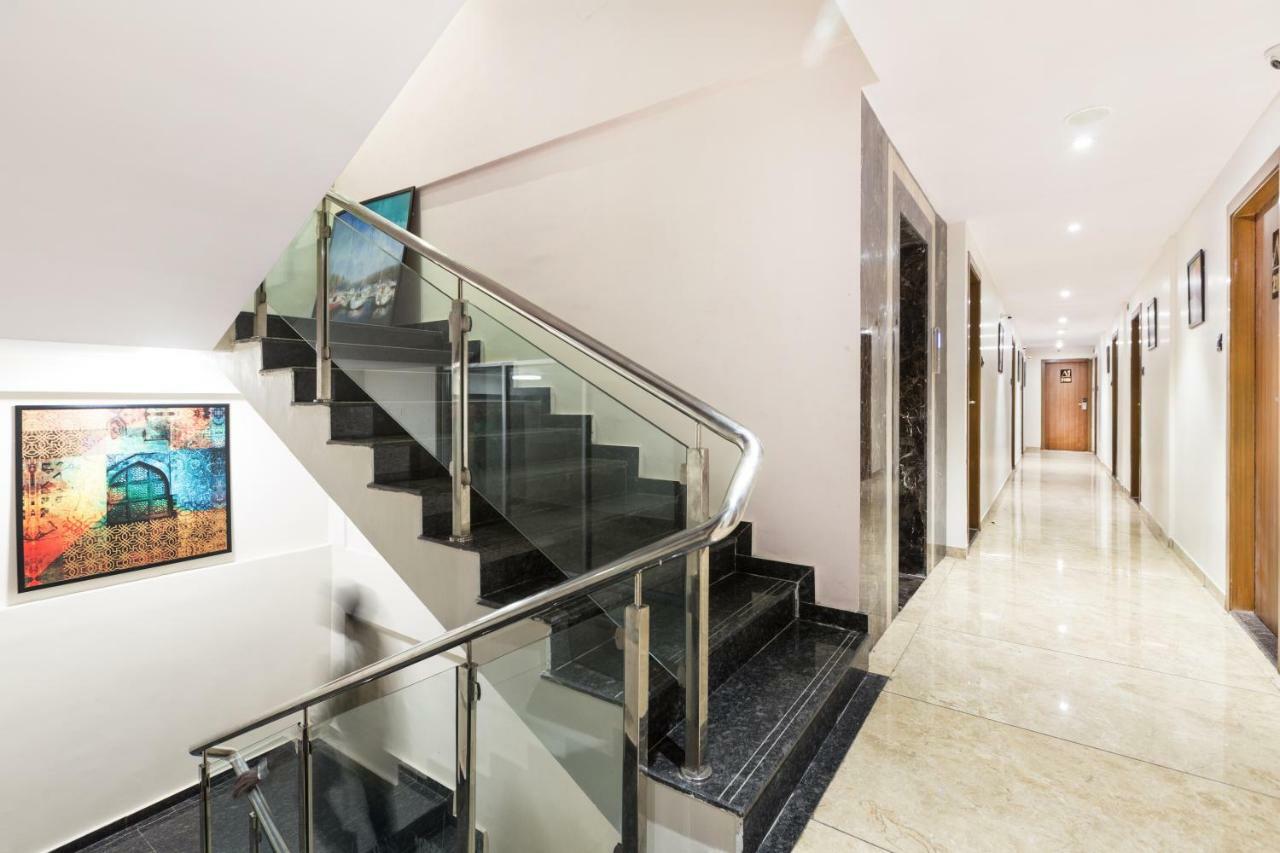Aura One Hotel Kochi Екстериор снимка